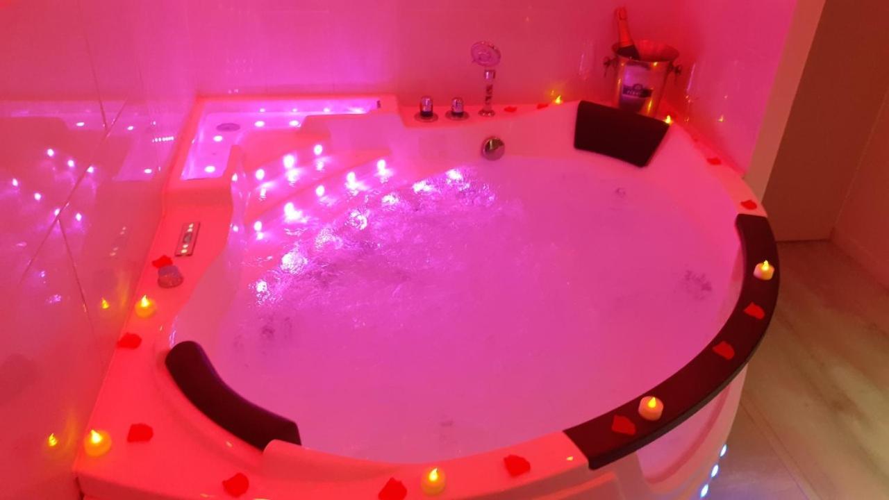 Le Bijou Appartement Avec Jacuzzi Et Sauna Privatif Terrasse Plein Sud Clim Parking Privatif Bandol Luaran gambar